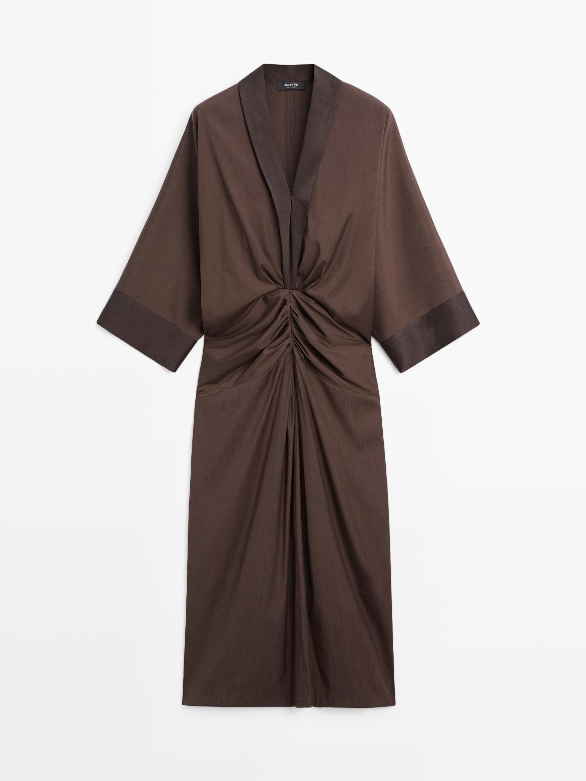 Long sleeve dress with gathered detail